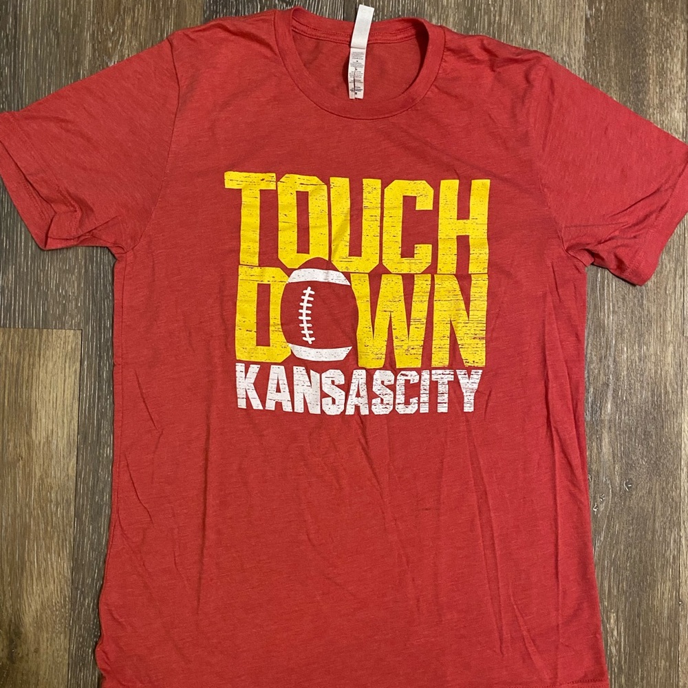 Kansas City Chiefs Unisex T-shirt, size Medium